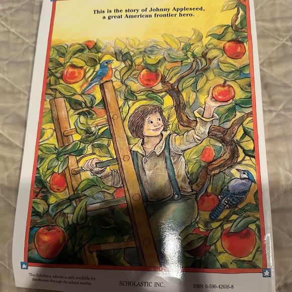 Johnny Appleseed- A tall tale retold and illustrated by Steven Kellogg - Picture 6 of 6